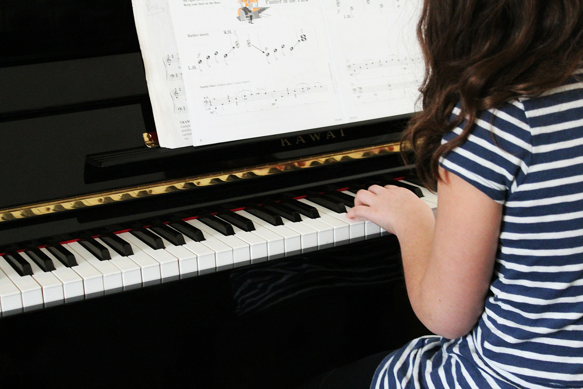 Нужно ли учить ребенка музыке?
